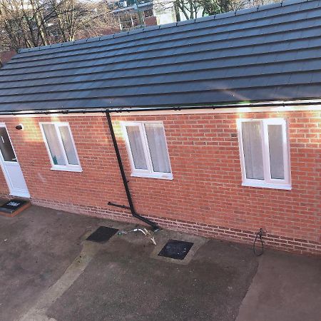 Flat 1 - Entire Modern Studio With En-Suite And Free Parking Close To Qmc, City Centre & Notts Uni Nottingham Luaran gambar